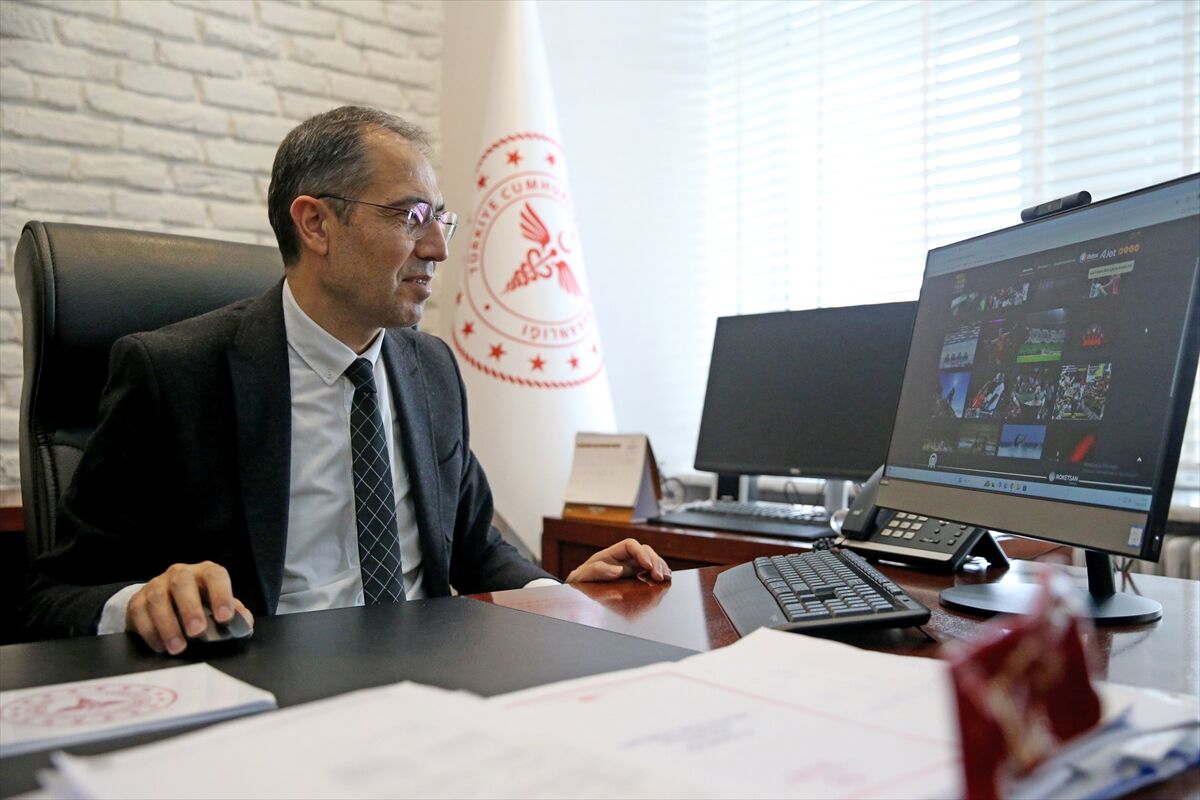 Kayseri İl Sağlık Müdürü Erşan, AA'nın 'Yılın Kareleri' oylamasına katıldı