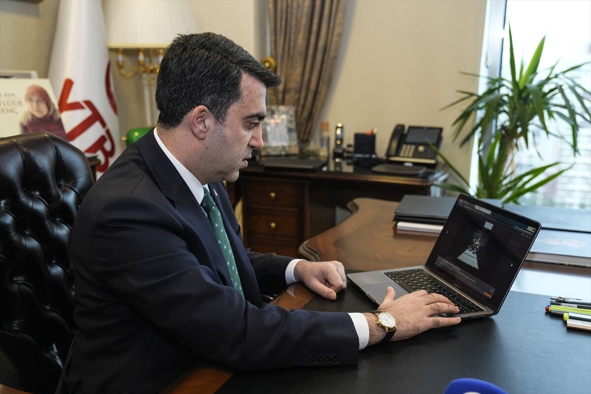 YTB Başkan Vekili Turus, AA'nın 'Yılın Kareleri' oylamasına katıldı