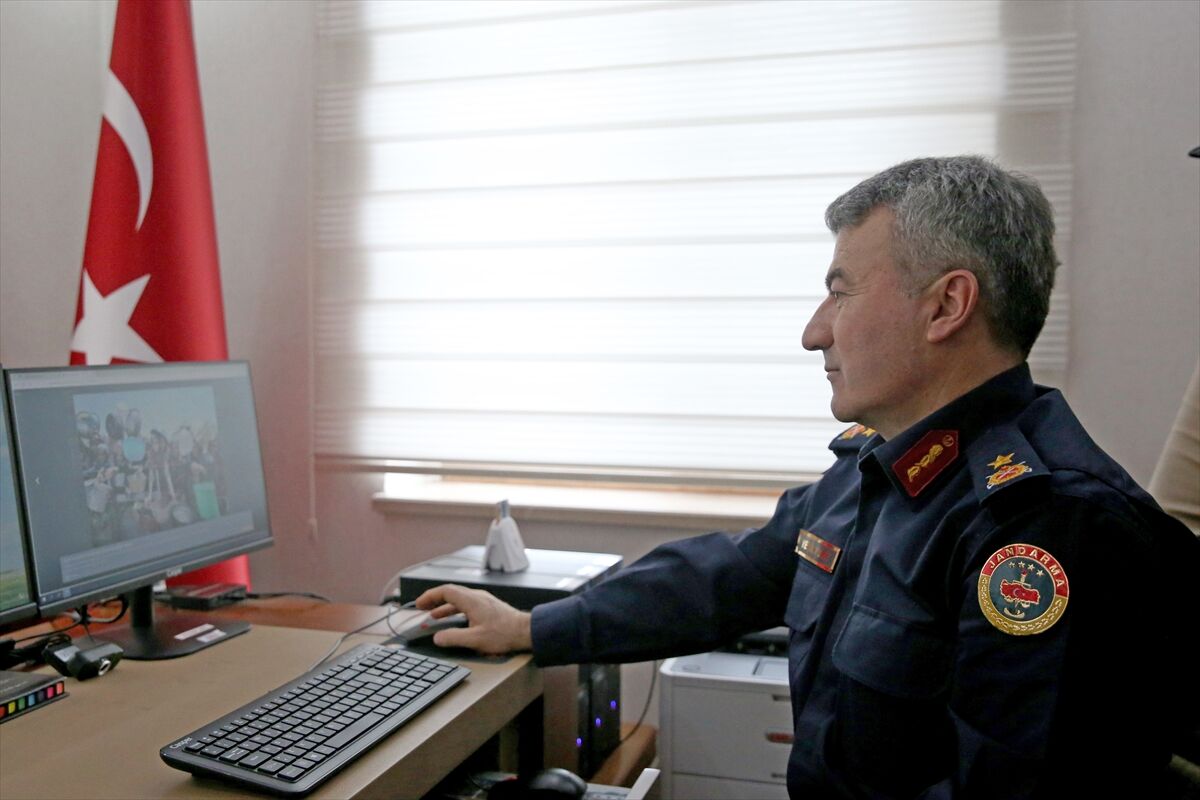 Kayseri İl Jandarma Komutanı Yeşilyurt, AA'nın 'Yılın Kareleri' oylamasına katıldı