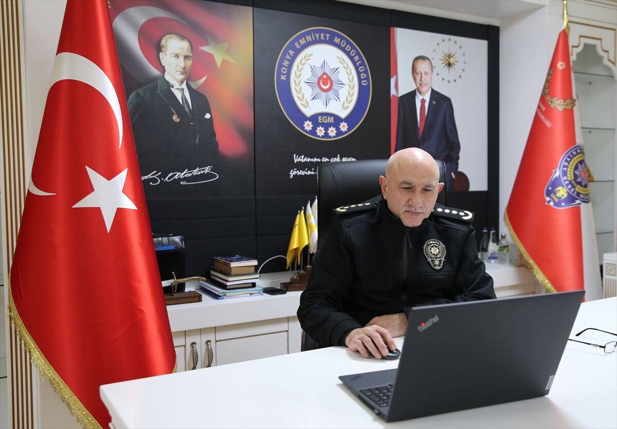 Konya İl Emniyet Müdürü Yüksek, AA'nın 'Yılın Kareleri' oylamasına katıldı