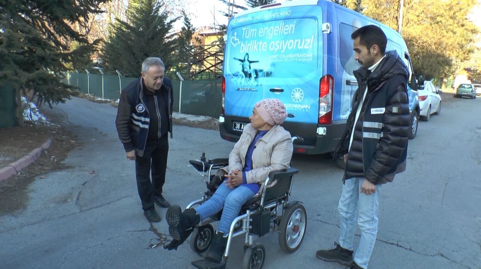 Kocasinan Belediyesi engelsiz nakil aracı ile engellilere ulaşım desteği veriyor