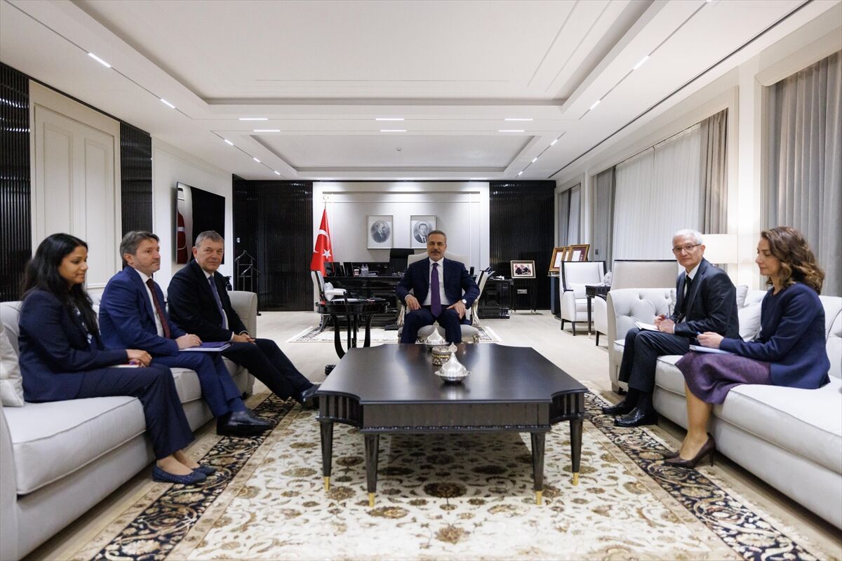 Dışişleri Bakanı Fidan, UNRWA Genel Komiseri Lazzarini'yi kabul etti