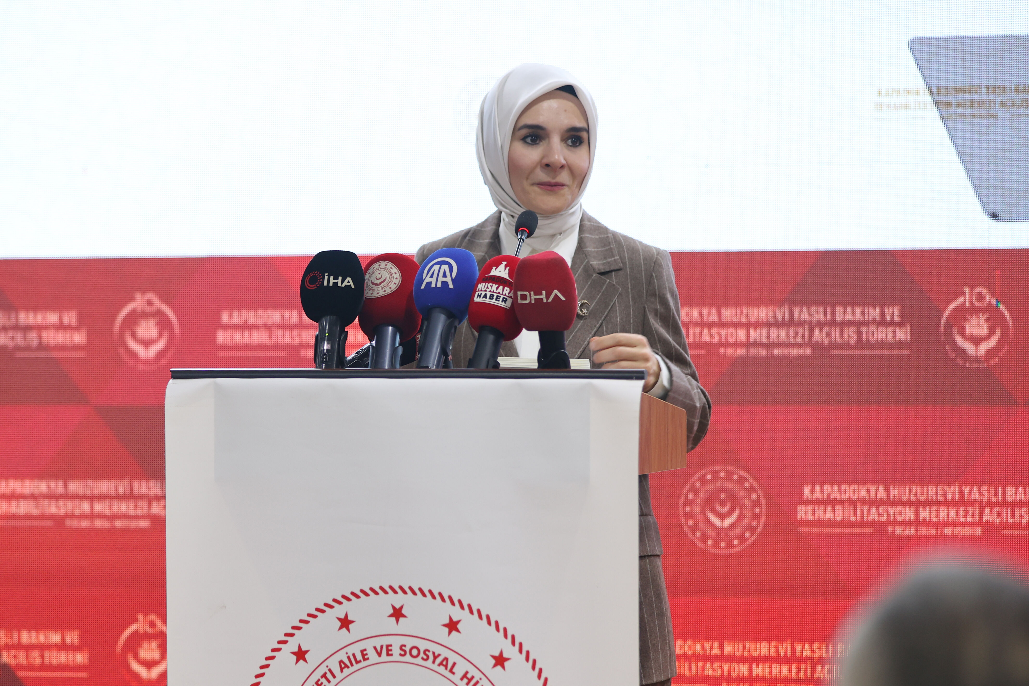 Bakan Göktaş, Kapadokya Huzurevi Yaşlı Bakım ve Rehabilitasyon Merkezi'nin açılışında konuştu:
