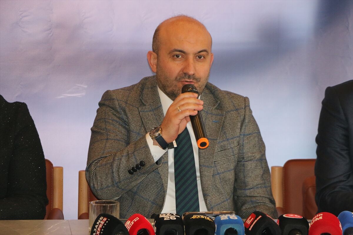 AK Parti Eskişehir İl Başkanı Albayrak gazetecilerle buluştu