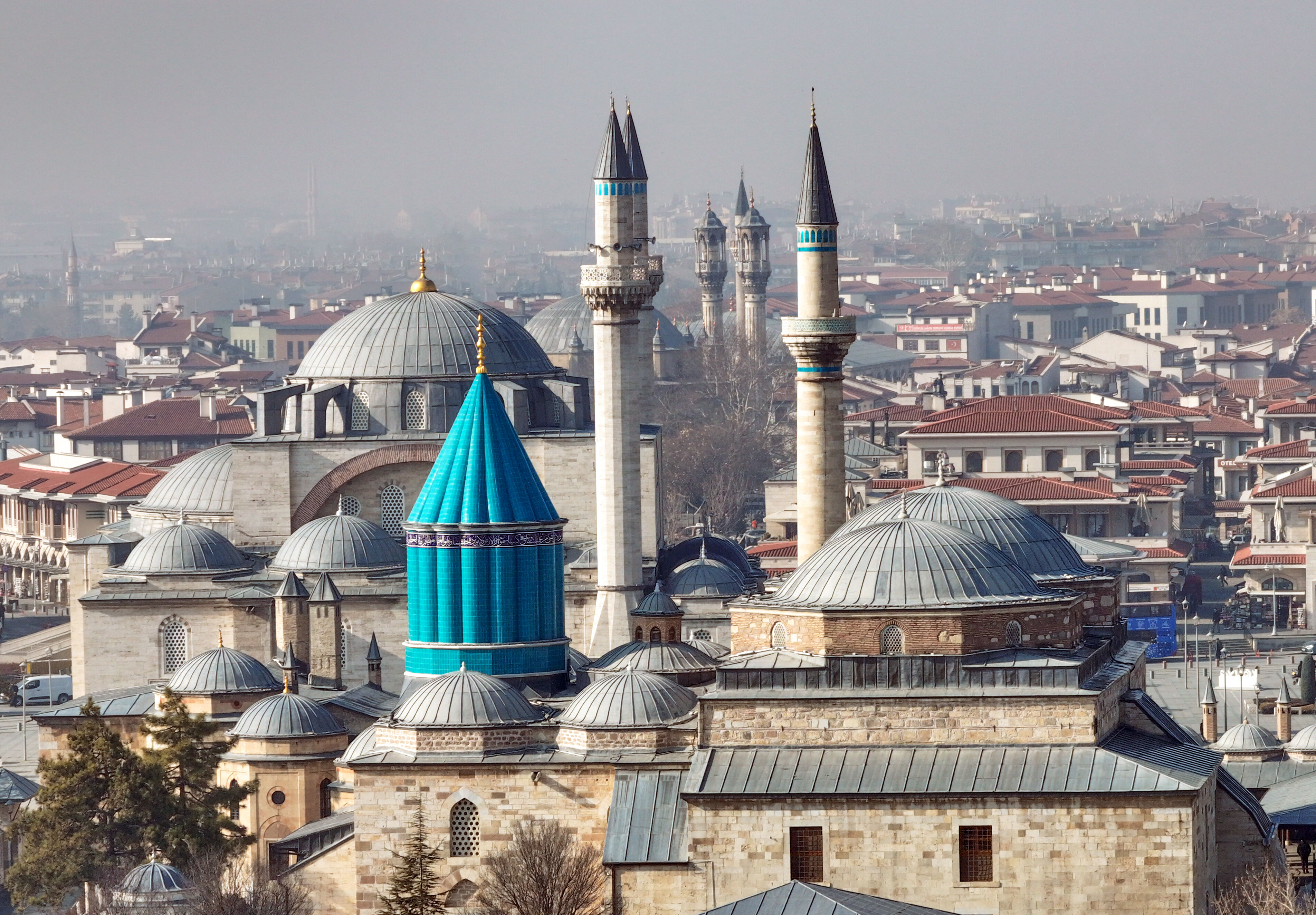 Mevlana Müzesi'nin koleksiyonuna Mevlevi dervişlerinin kullandığı 171 yeni parça eklendi