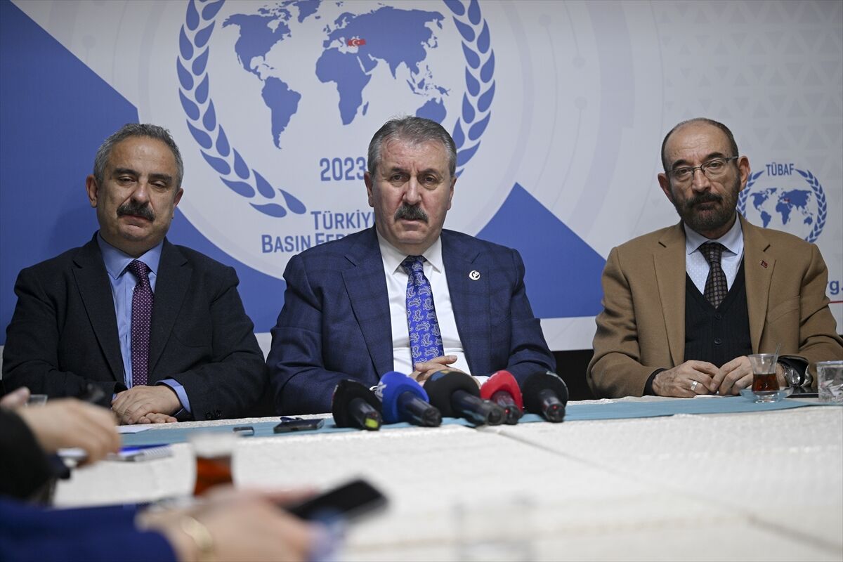 BBP Genel Başkanı Destici, basın mensuplarıyla bir araya geldi:
