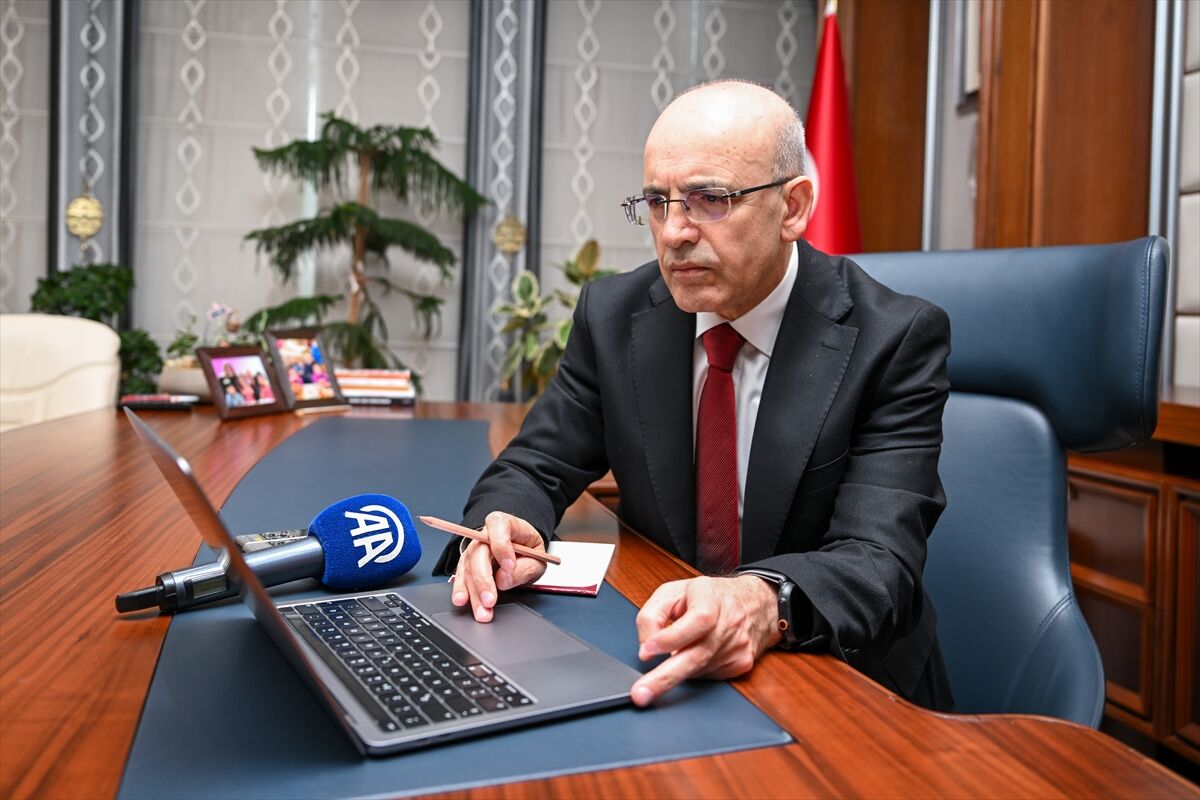 Hazine ve Maliye Bakanı Şimşek, AA'nın 'Yılın Kareleri' oylamasına katıldı