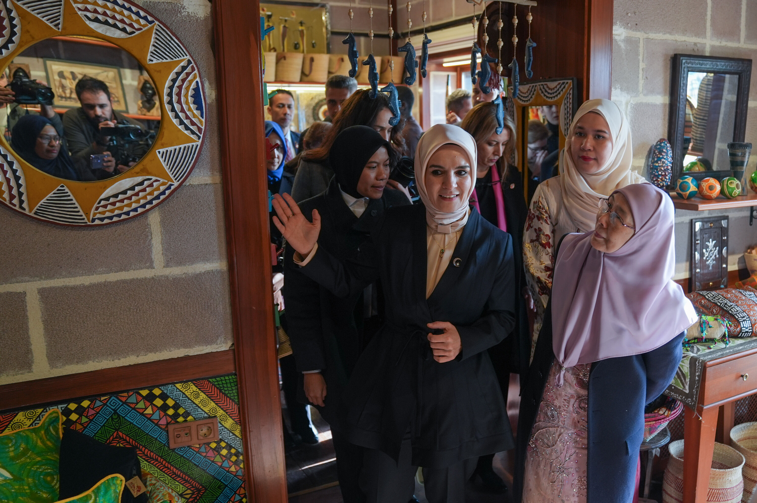 Malezya Başbakanı'nın eşi Dr. Wan Azizah İsmail, Afrika Evi'ni ziyaret etti