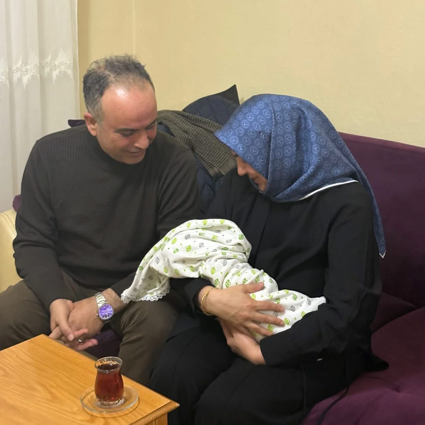 Konya'da 'Merhaba Bebek Projesi' kapsamında bir aileye ziyaret yapıldı