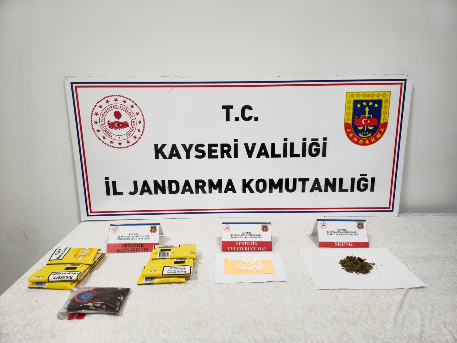 Kayseri'de uyuşturucu operasyonunda 3 şüpheli yakalandı