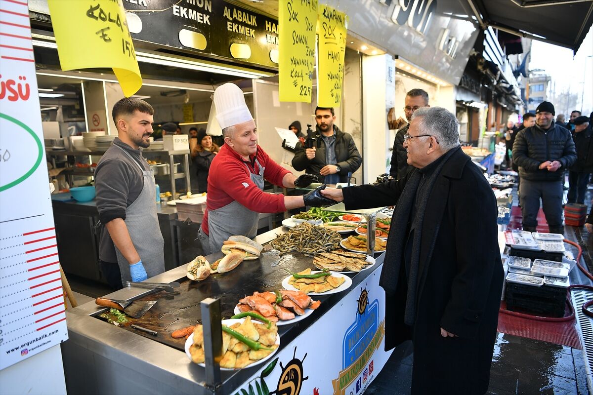 Başkan Büyükkılıç'tan esnaf ziyareti
