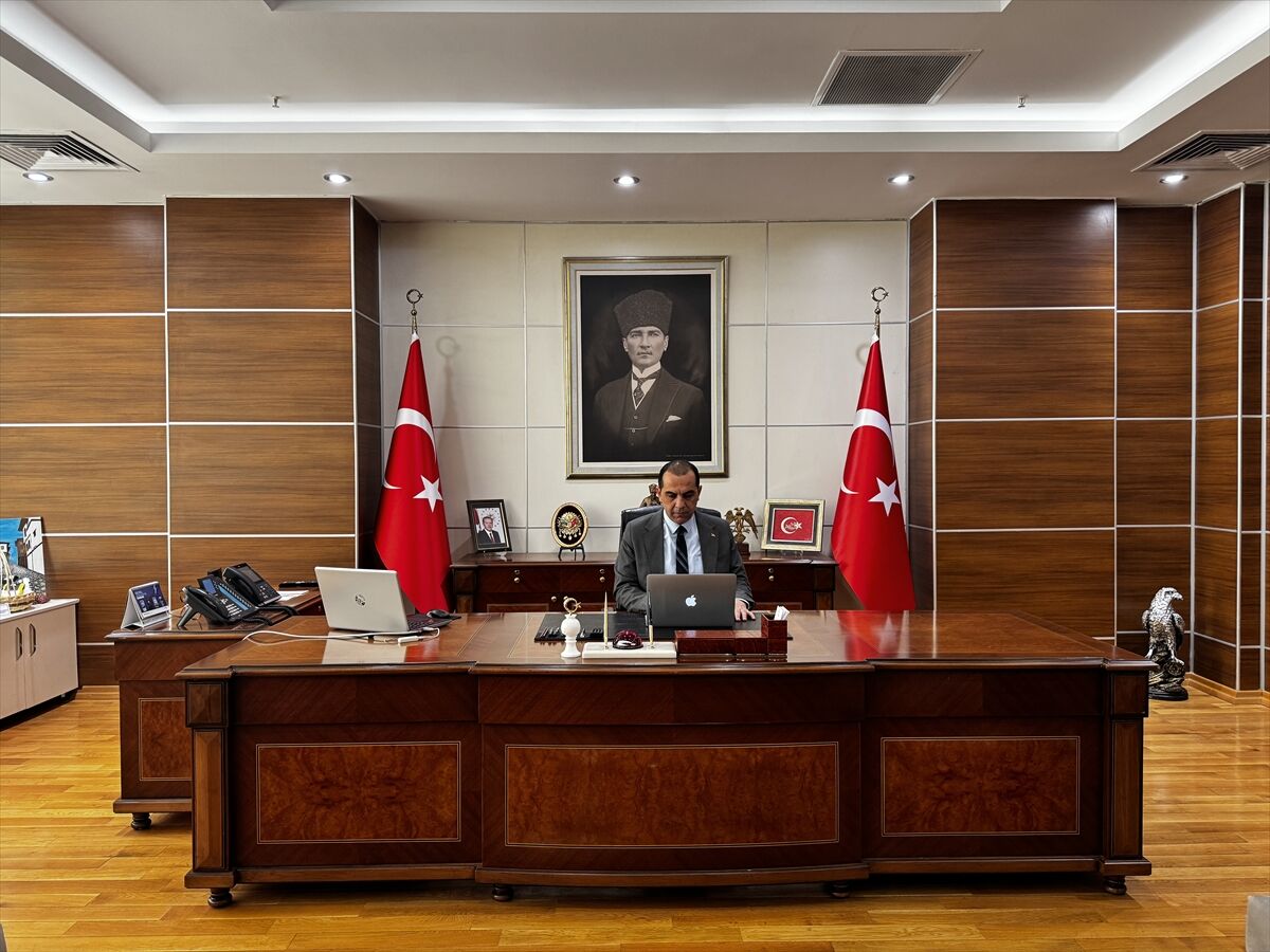 Çankırı Valisi Taşolar, AA'nın 'Yılın Kareleri' oylamasına katıldı