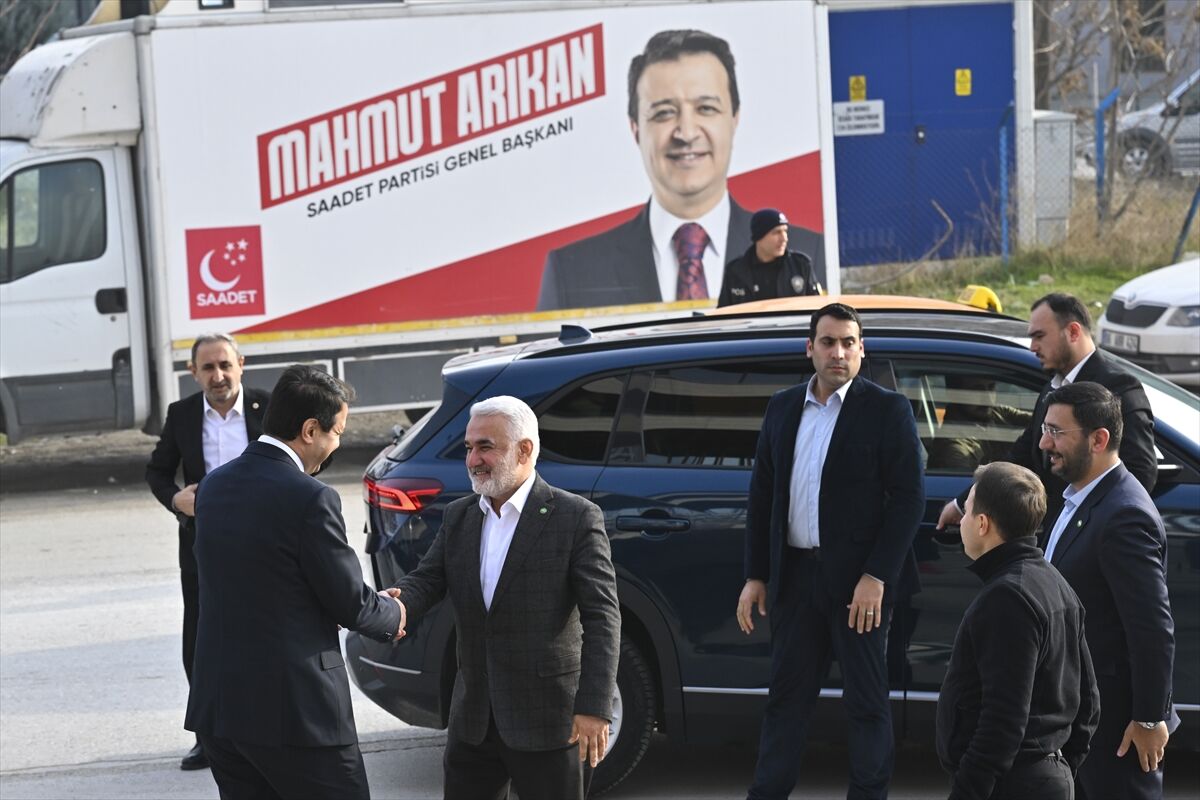 HÜDA PAR Genel Başkanı Yapıcıoğlu, Saadet Partisi Genel Başkanı Arıkan'ı ziyaret etti