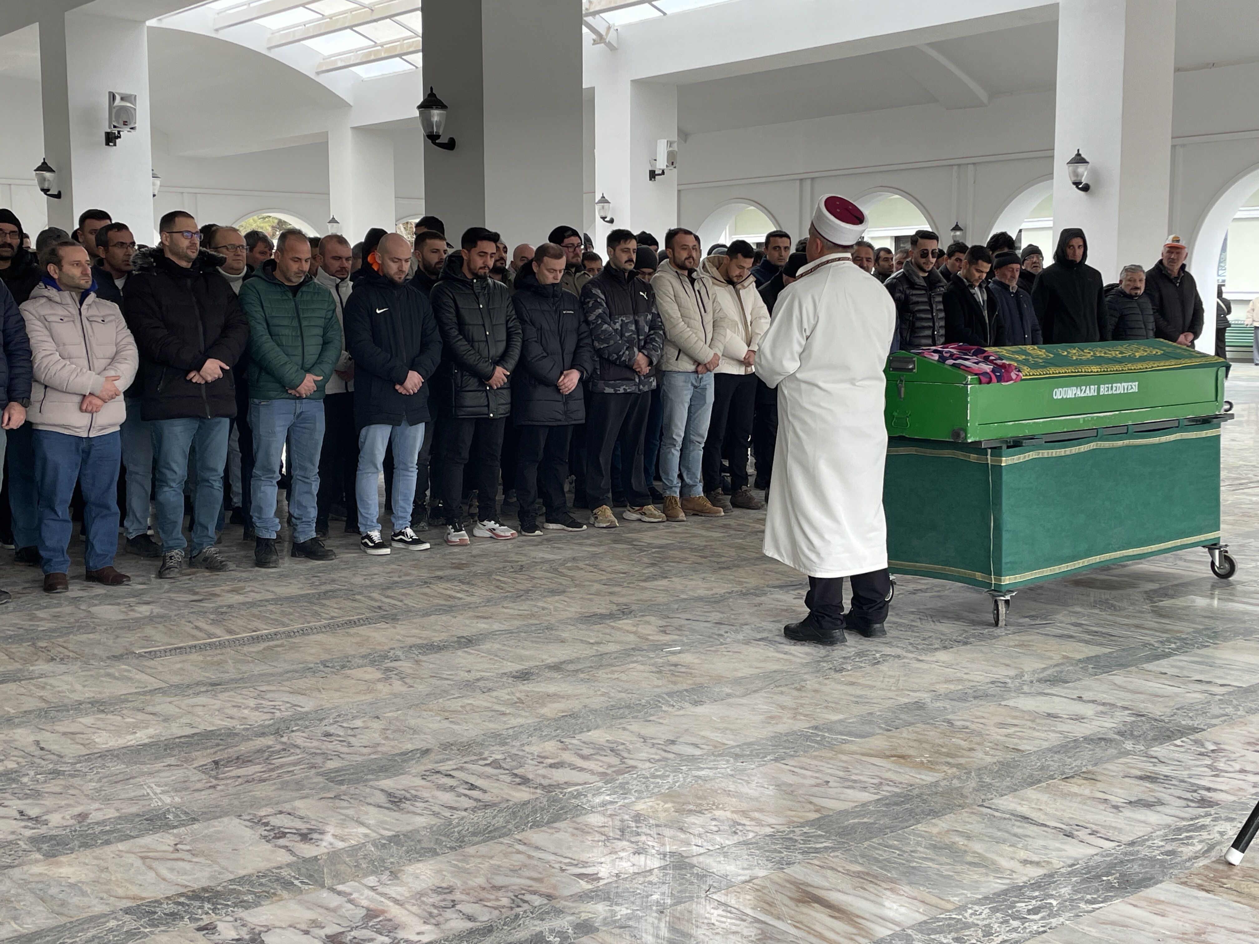 Eskişehir'deki kazada ölen üç kişiden 2'sinin cenazesi toprağa verildi