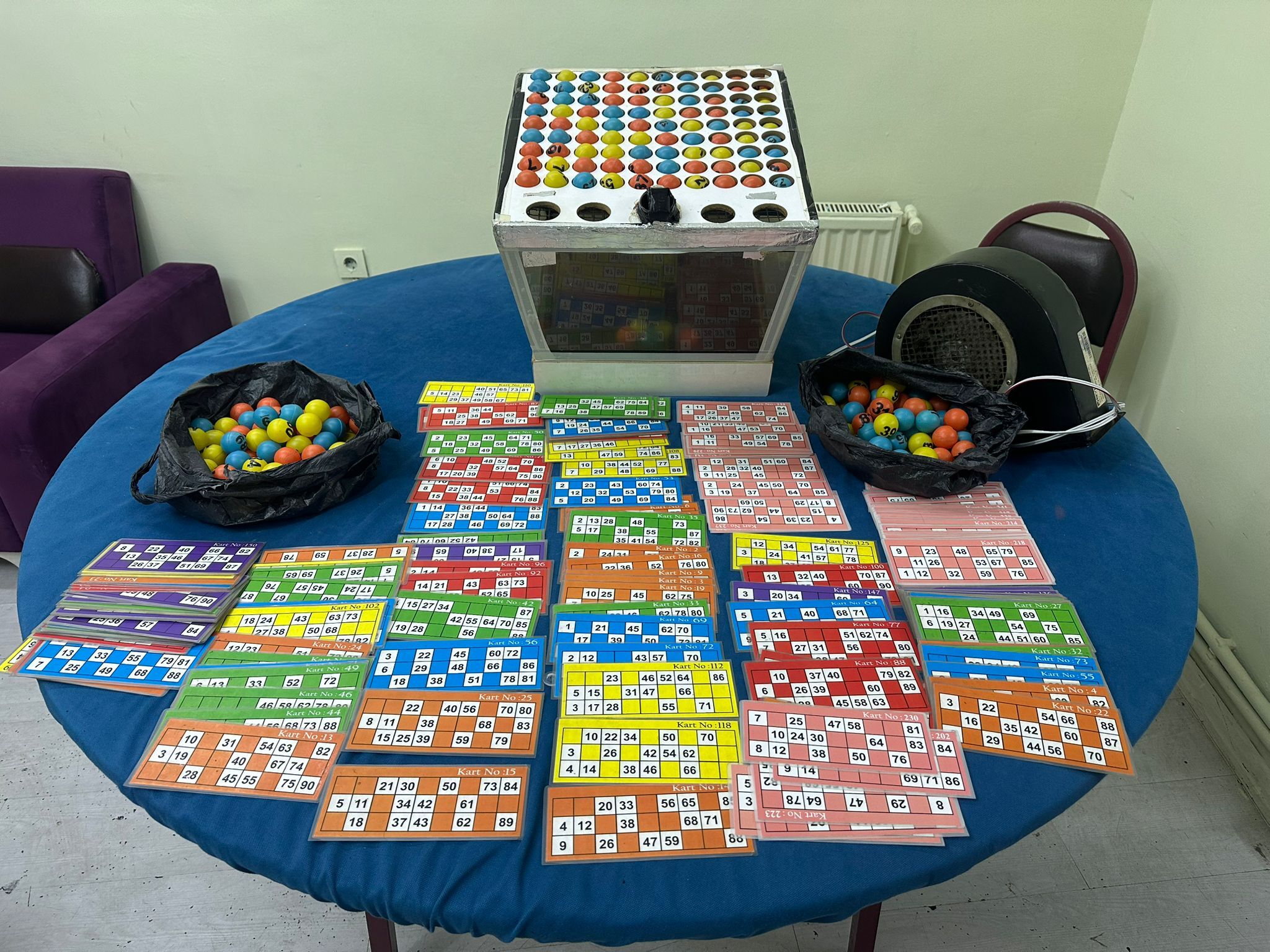 Eskişehir'de kumar operasyonunda 43 kişiye toplam 498 bin 972 lira ceza yazıldı