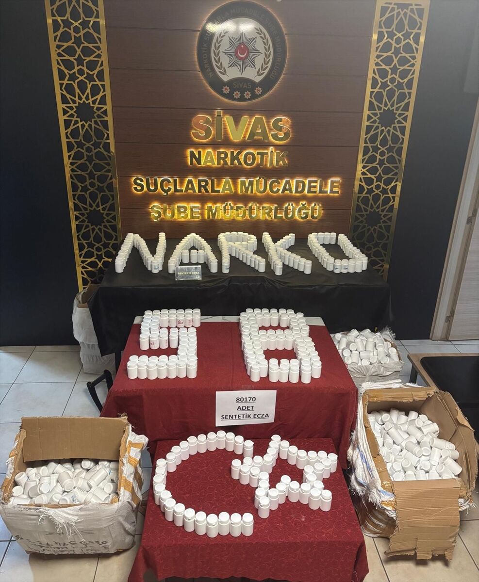 Sivas'ta 80 bin 170 sentetik uyuşturucu hap ele geçirildi