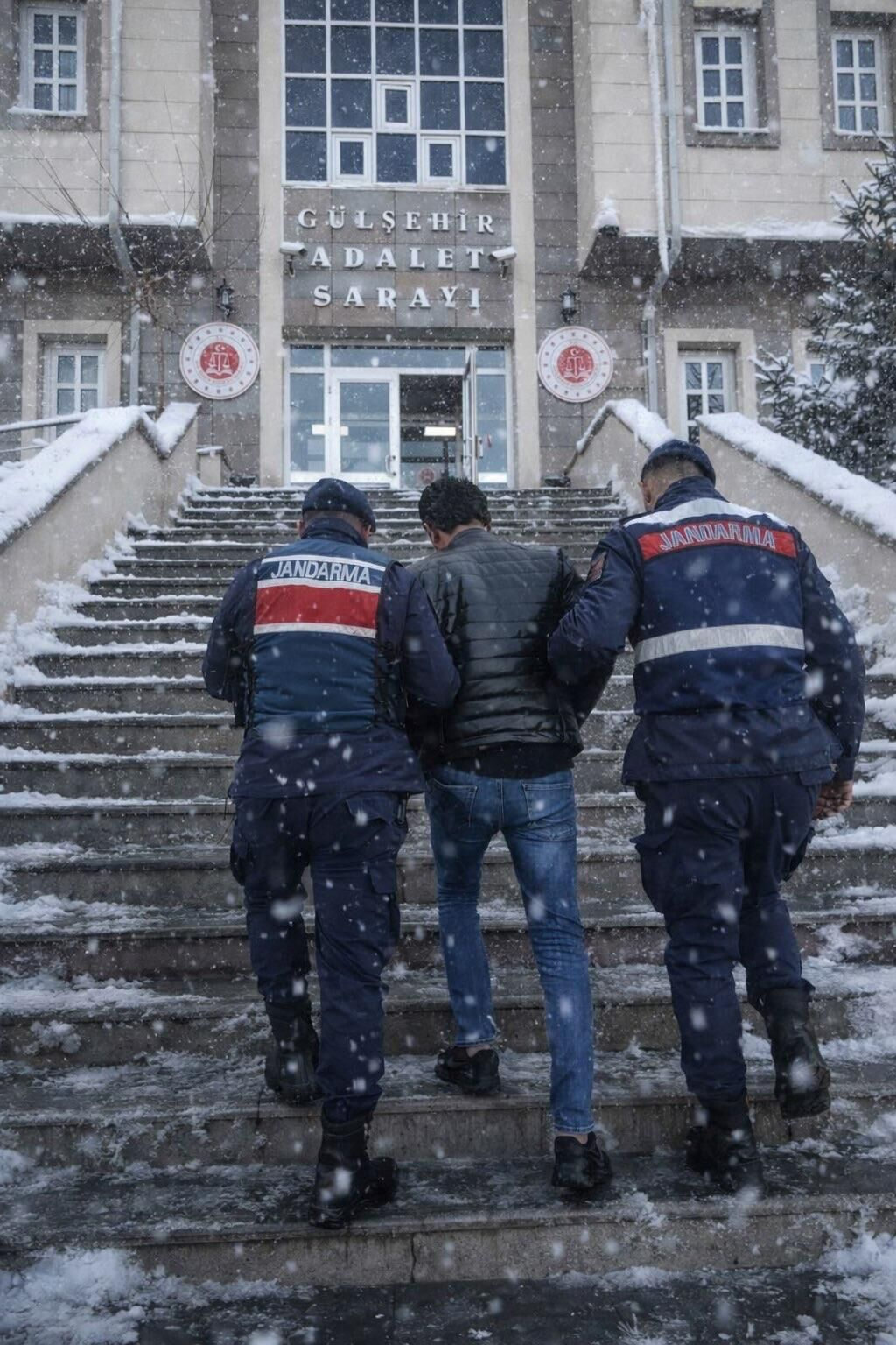 Nevşehir'de hakkında 7 yıl 6 ay kesinleşmiş hapis cezası bulunan firari yakalandı