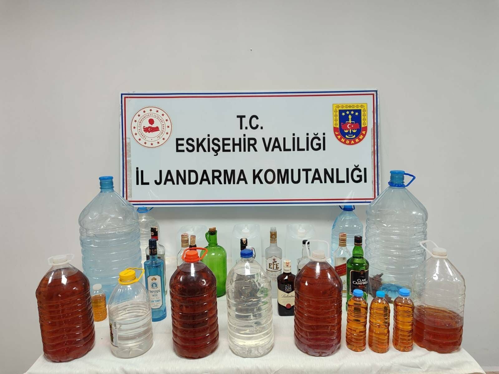 Eskişehir'de 78 litre sahte alkol ele geçirildi
