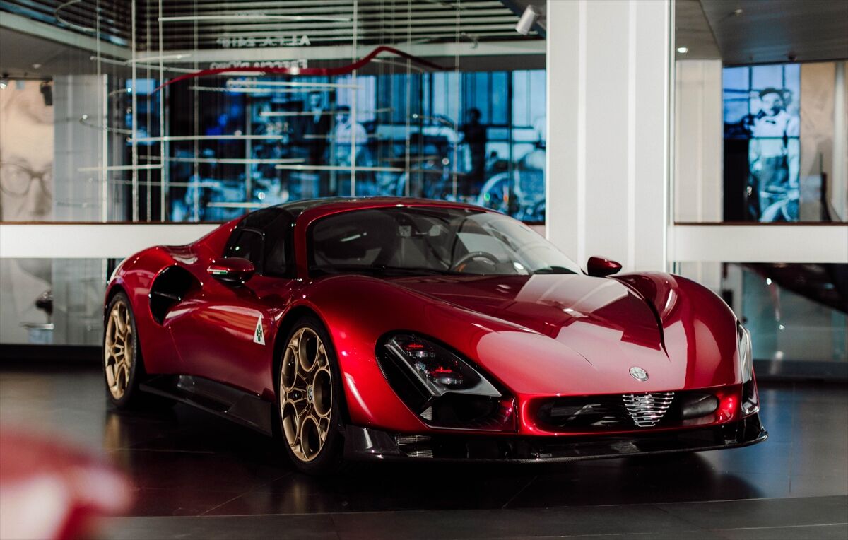 Alfa Romeo'nun 33 Stradale modeli müzeye geri dönüyor