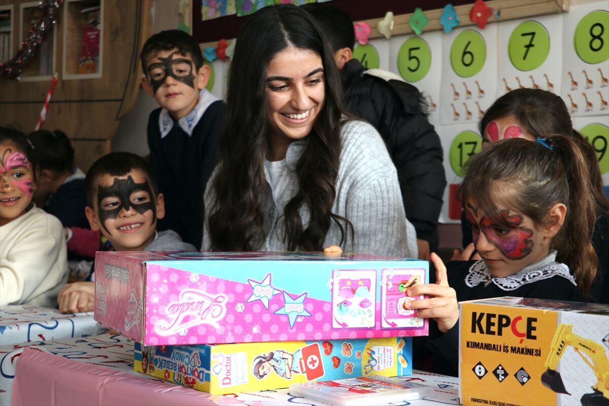 'IC Mutluluk Harekatı' kırsaldaki çocukların yüzünü güldürüyor