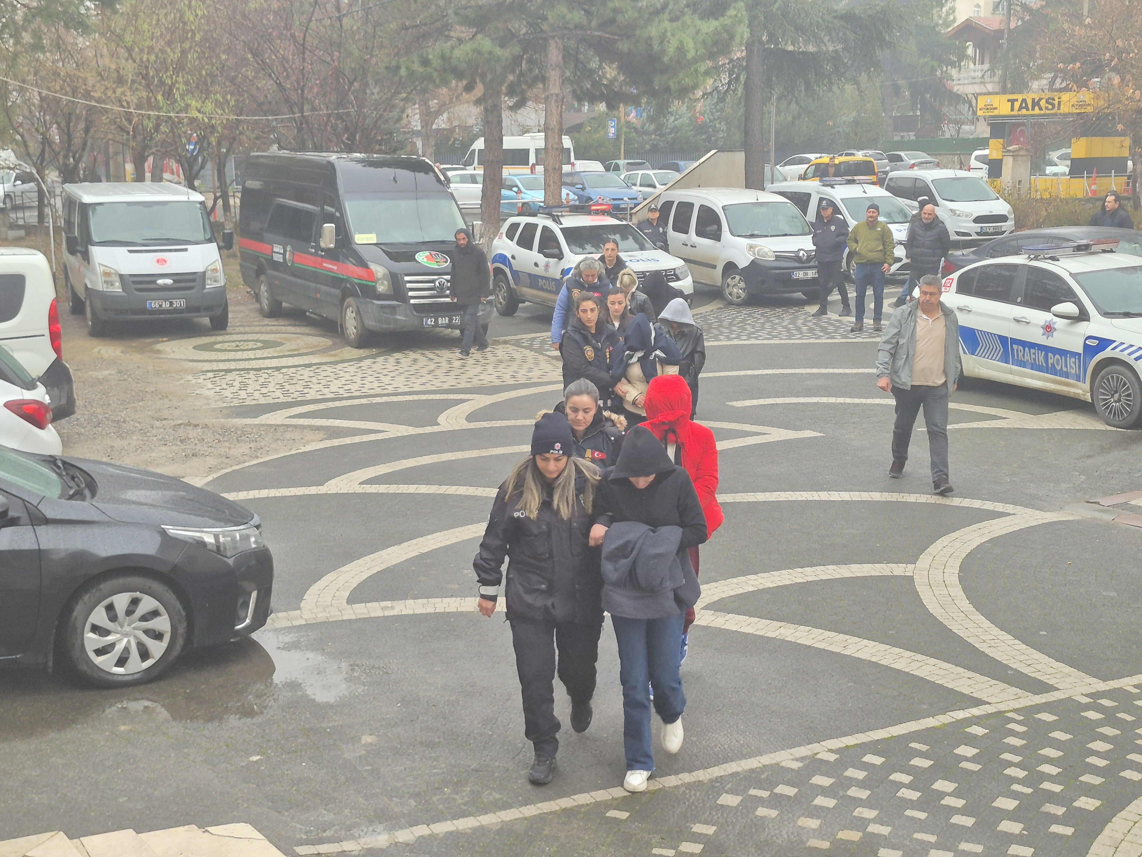 Konya'daki fuhuş operasyonunda yakalanan 6 zanlı tutuklandı