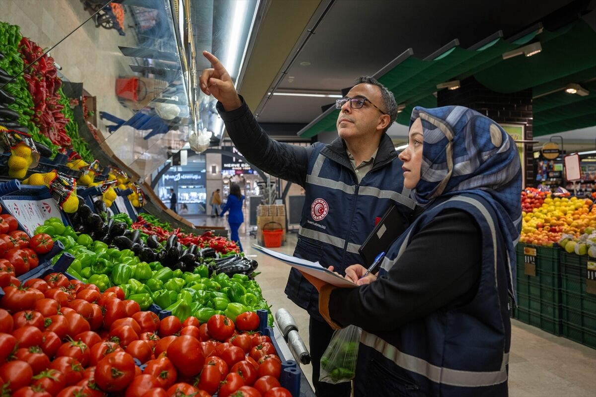 Ticaret Bakanlığı asgari ücret artışının ardından marketlere fahiş fiyat denetimi yaptı