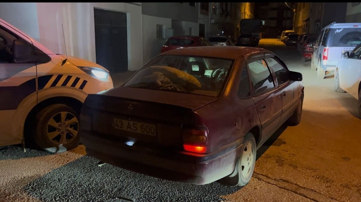 Eskişehir'de polisin 'dur' ihtarına uymayan sürücü kovalamaca sonucu yakalandı