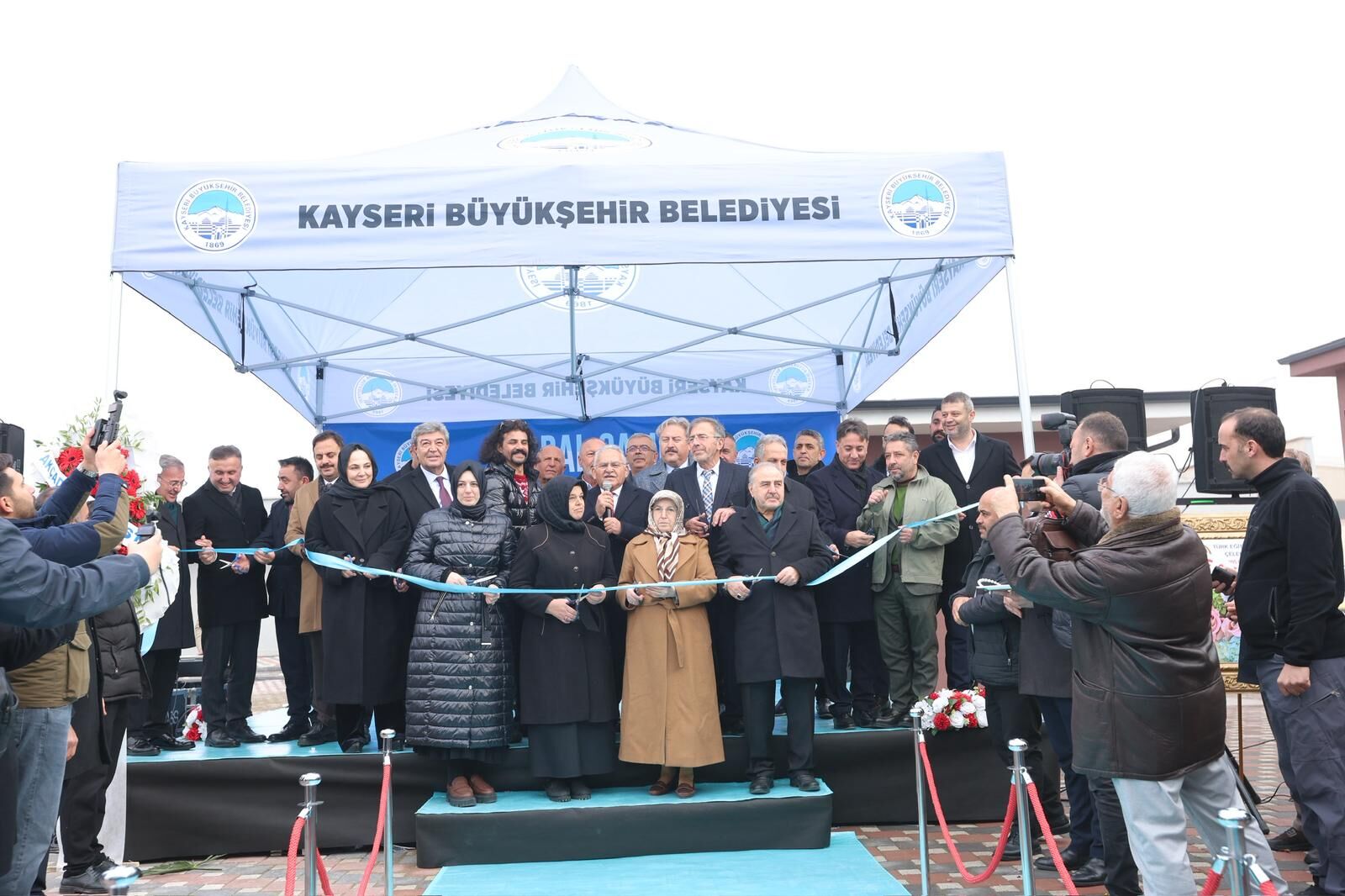 Büyükşehir Belediyesi ve hayırsever işbirliğiyle yapılan cami açıldı