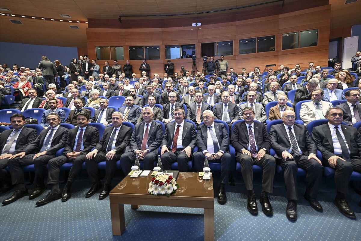 Cumhurbaşkanı Yardımcısı Yılmaz, 'Türkiye Ahilik Buluşması ve Ahi Esnaf Beratı Takdim Töreni'nde konuştu: