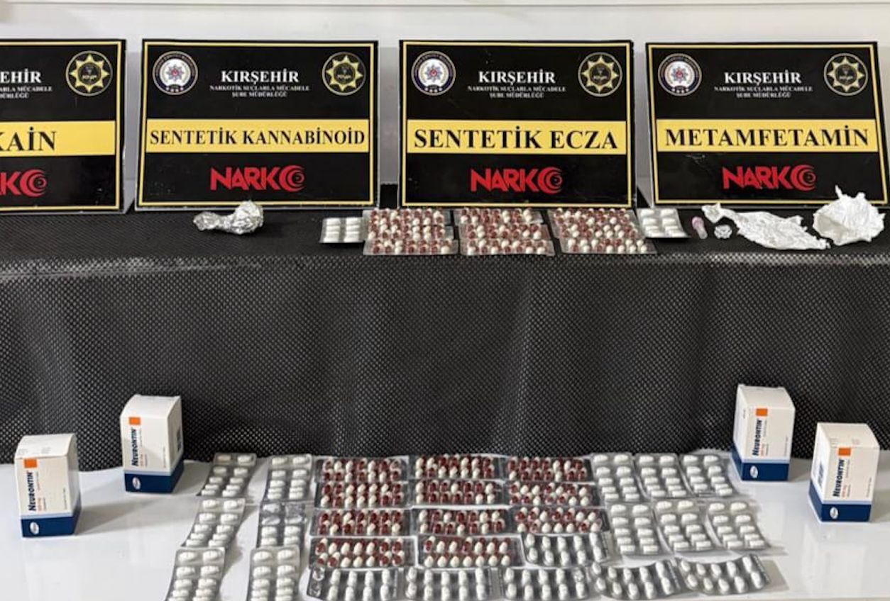 Kırşehir'de uyuşturucu operasyonunda yakalanan 3 şüpheliden biri tutuklandı