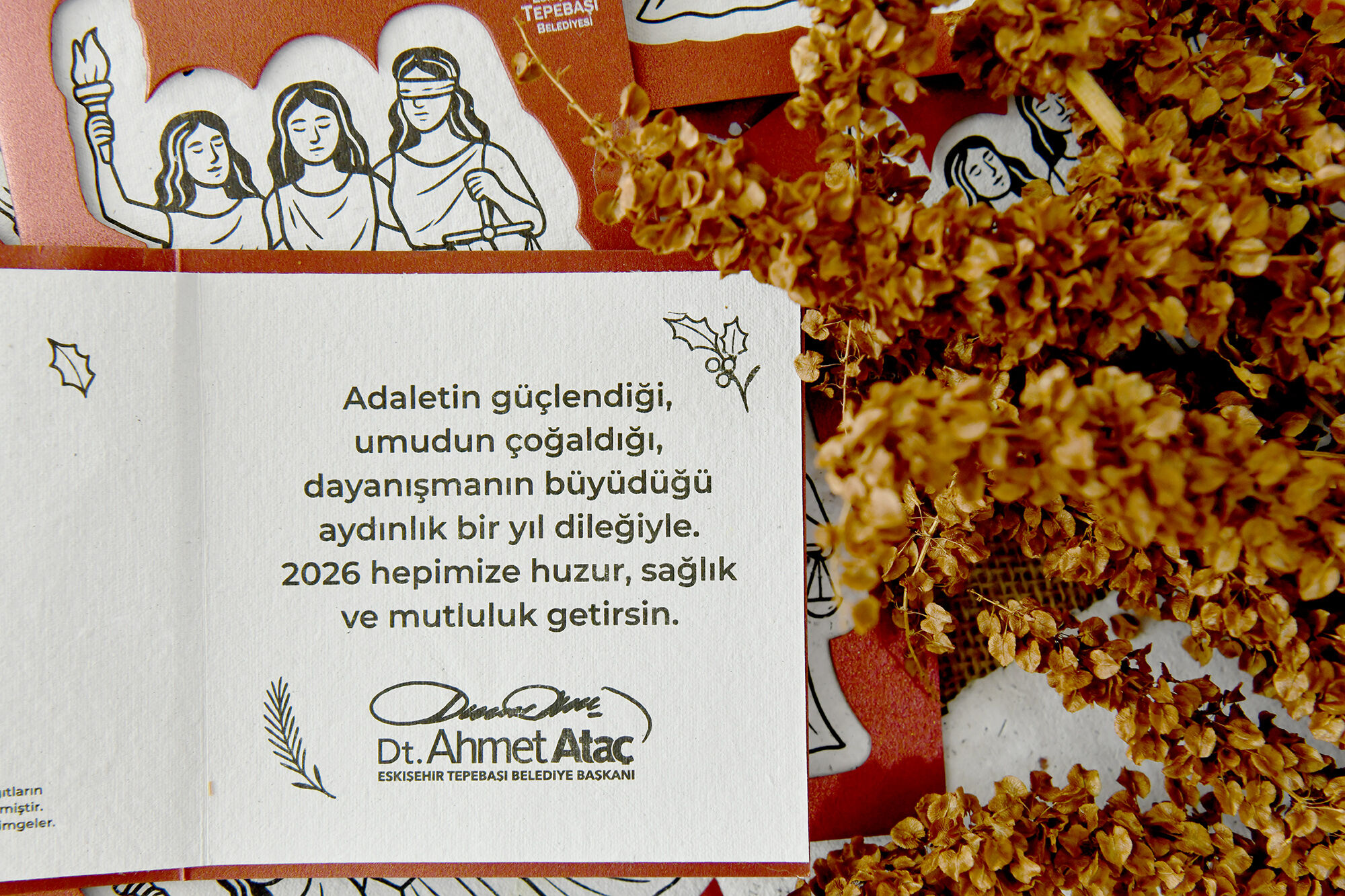 Tebrik kartlarının teması 'Adalet'