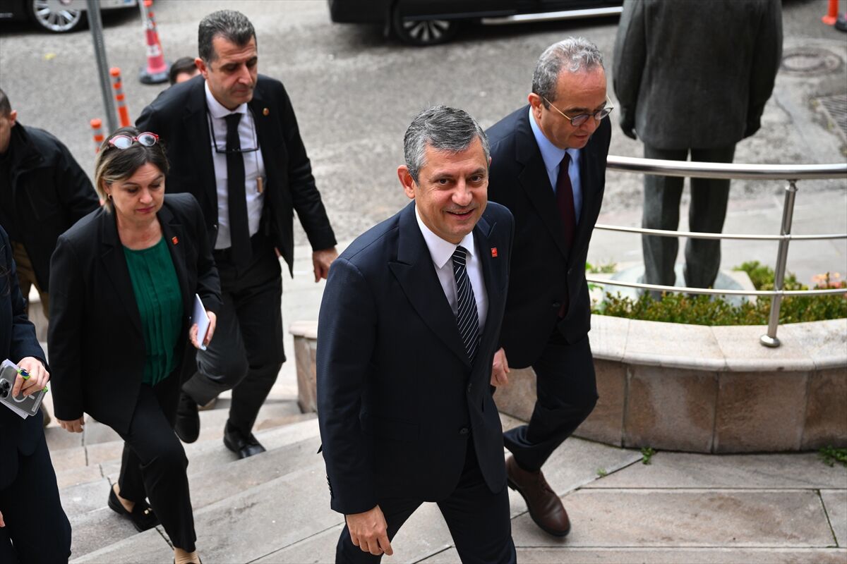 CHP Genel Başkanı Özel, basın toplantısı düzenledi:
