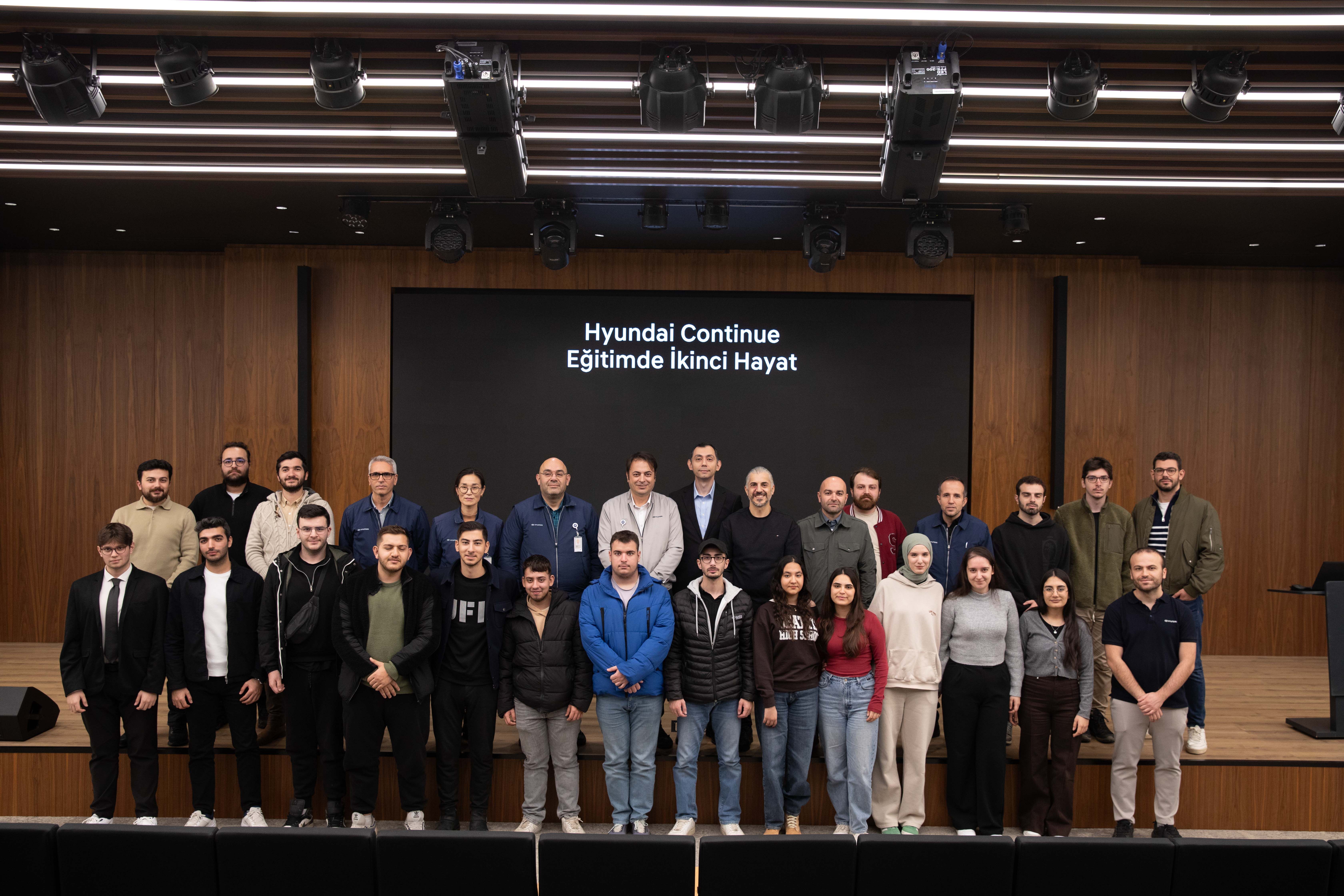 Hyundai Motor Türkiye Eğitimde İkinci Hayat projesiyle okullara destek oldu