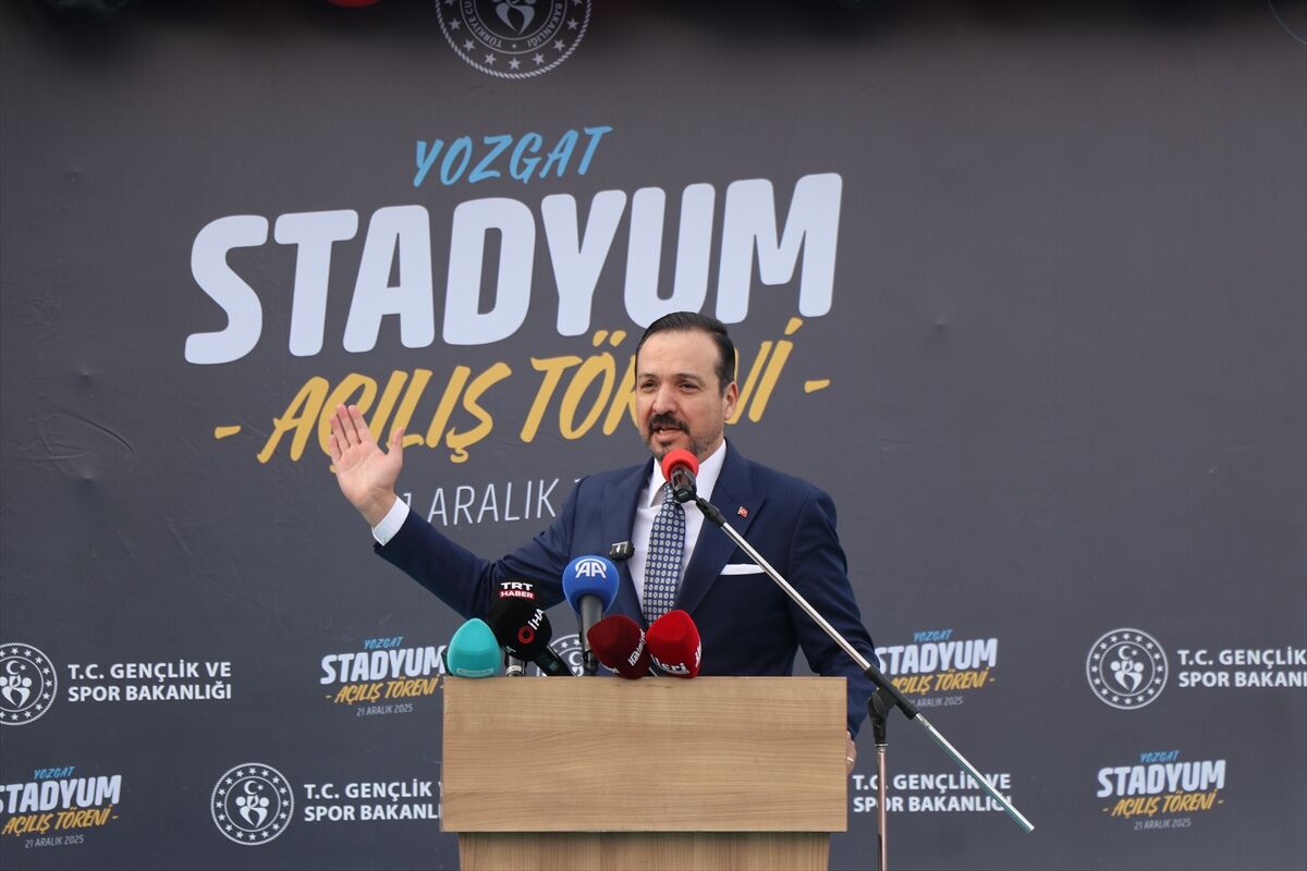 AK Parti Genel Başkan Yardımcısı Zorlu, Yozgat Stadyumu'nun açılışına katıldı