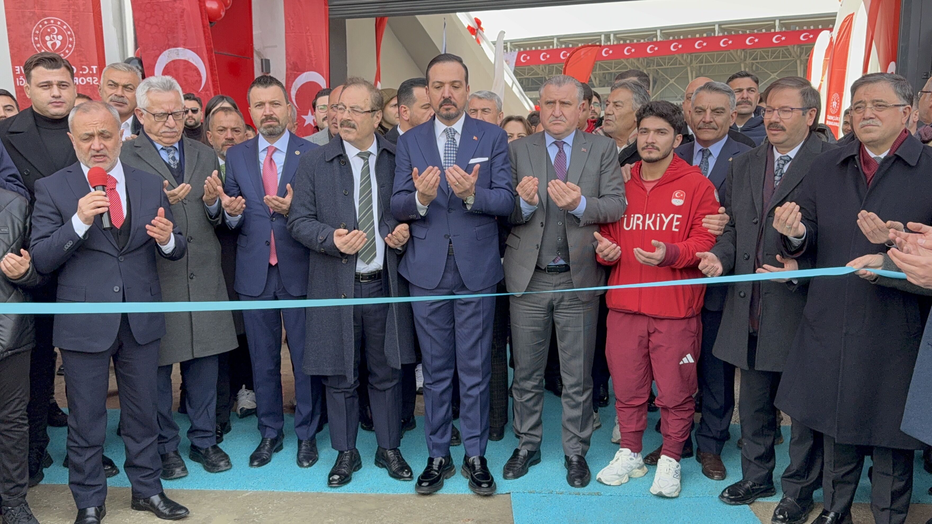 Gençlik ve Spor Bakanı Bak, Yozgat Stadyumu'nun açılışında konuştu: