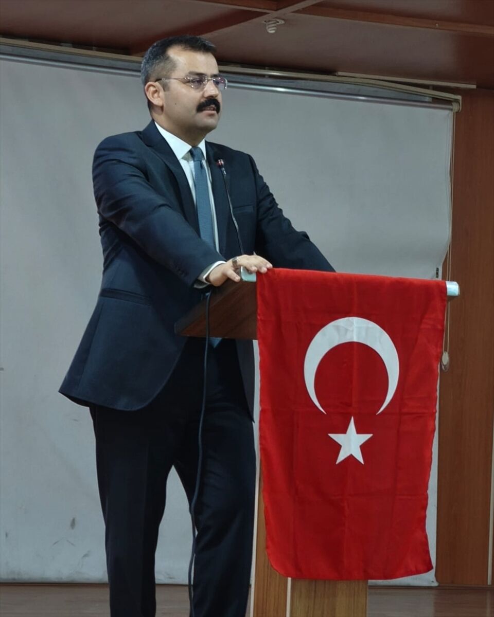 Niğde Adalet Komisyonu Başkanı Ünlü, öğrencilerle buluştu