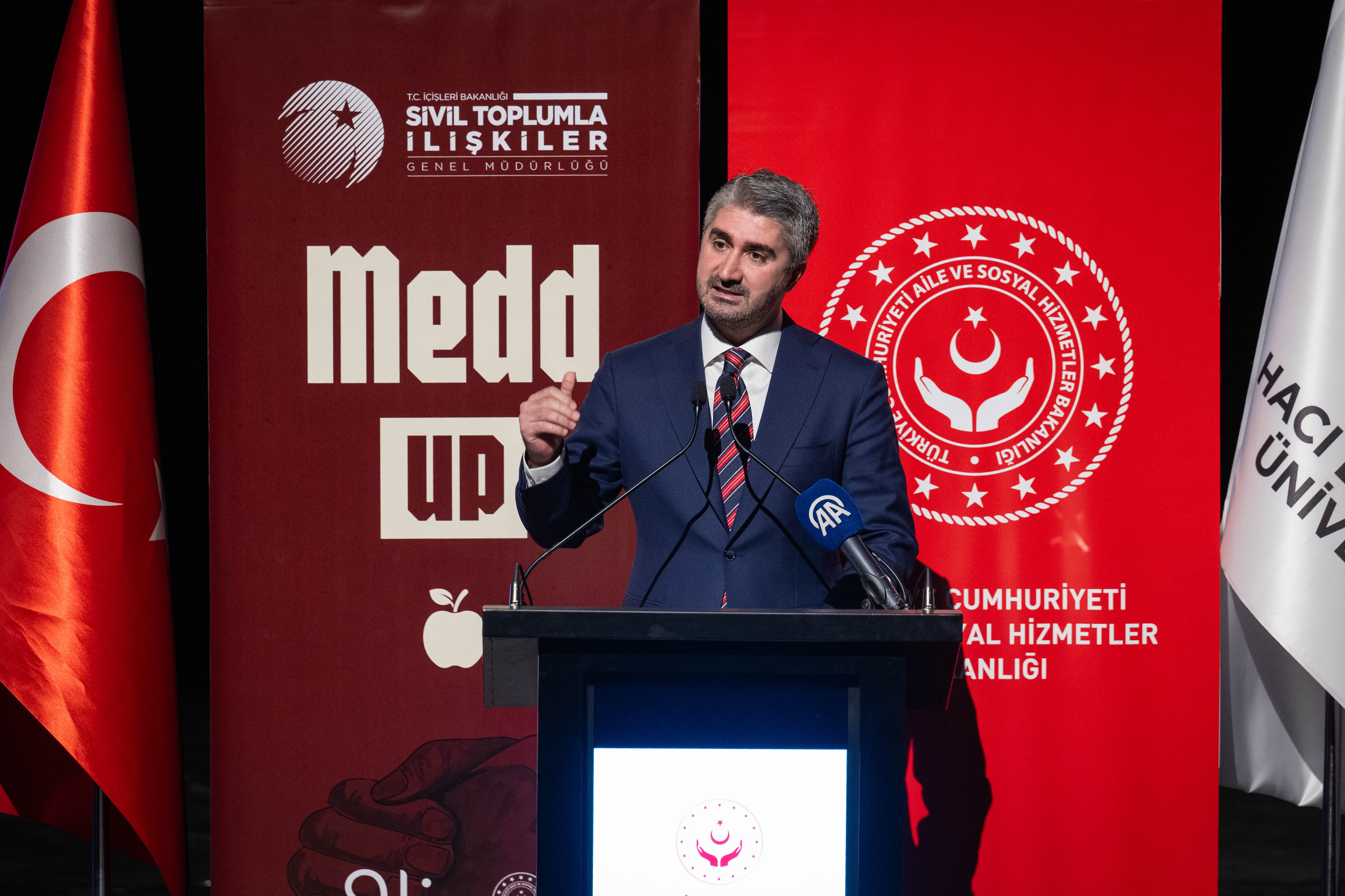 Başkentte 'Medd-Up' sahne gösterisi izleyiciyle buluştu