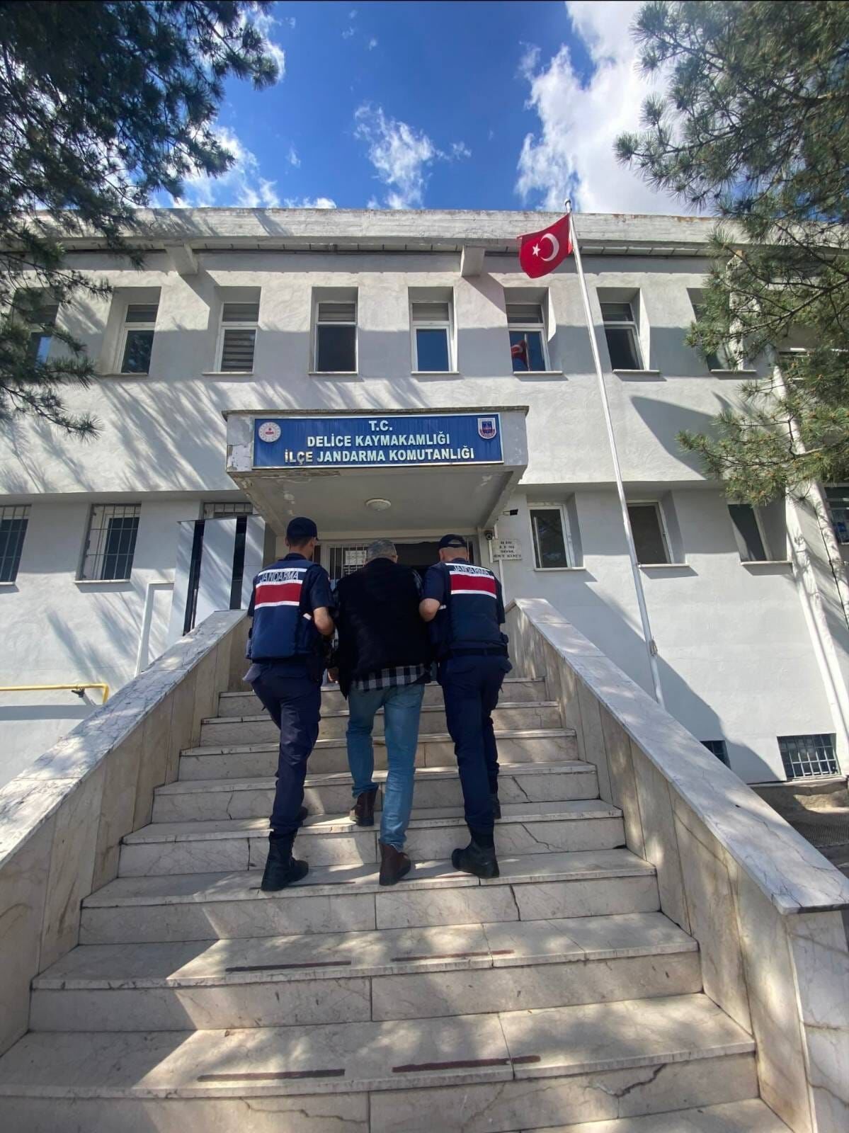 Kırıkkale'de firari 3 hükümlü yakalandı