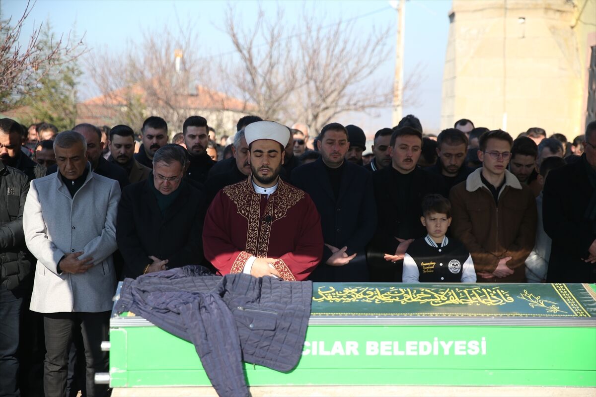 Kayseri'de silahlı kavgada hayatını kaybeden kişinin cenazesi defnedildi