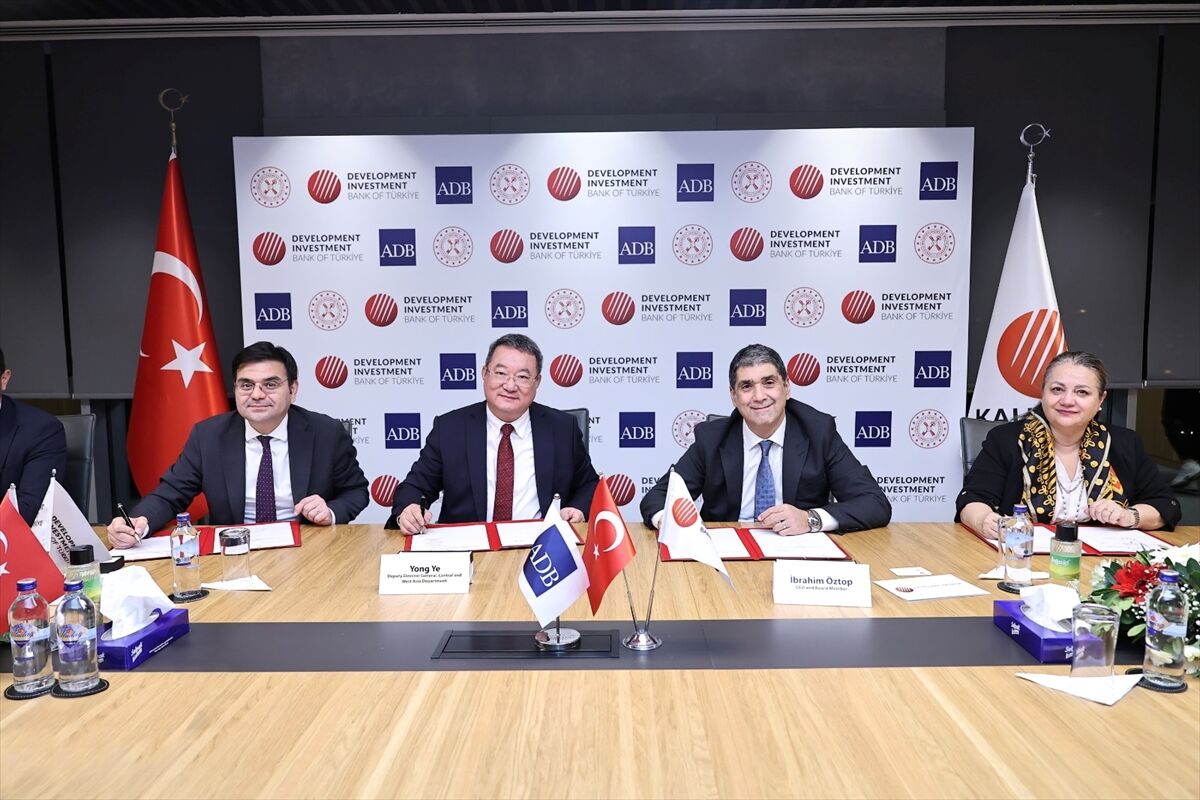TKYB ve Asya Kalkınma Bankası'ndan 325 milyon dolarlık kredi anlaşması