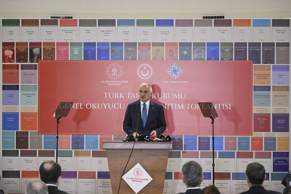 Türk Tarih Kurumunun 100 eserden oluşan 'Genel Okuyucu Dizisi Kitapları' tanıtıldı