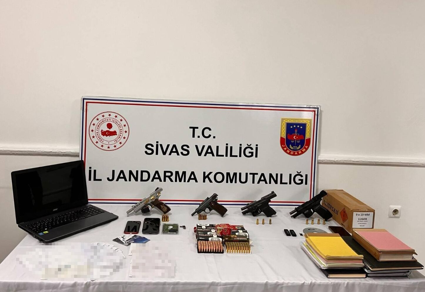 Sivas'ta tefecilik operasyonunda yakalanan 3 zanlı tutuklandı