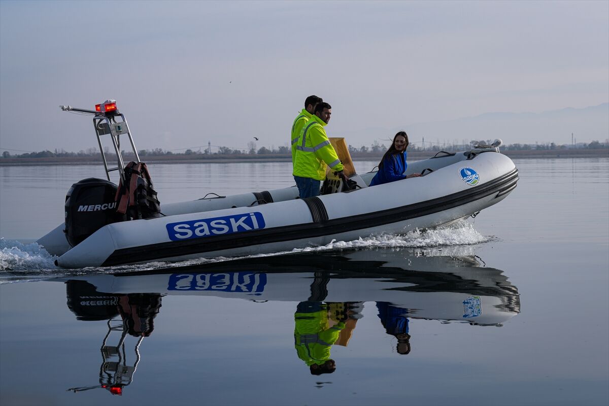 SAPANCA GÖLÜ ALARM VERİYOR - AA ekibi suların çekilmesini gölün farklı bölgelerinde görüntüledi