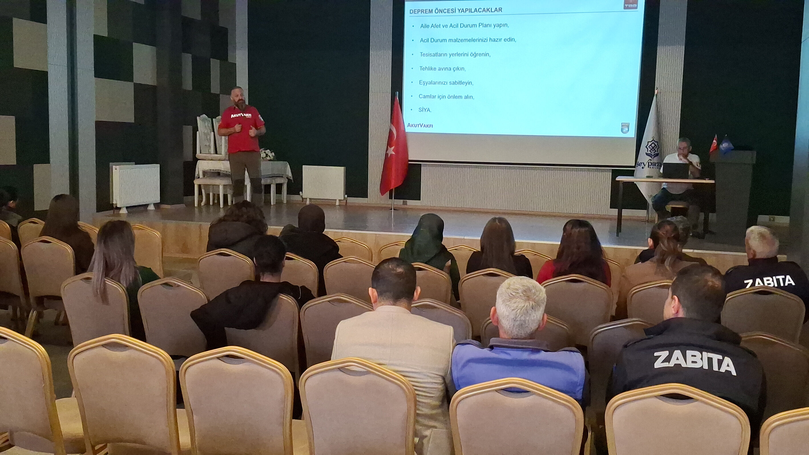 Beypazarı'nda deprem konulu seminer düzenlendi
