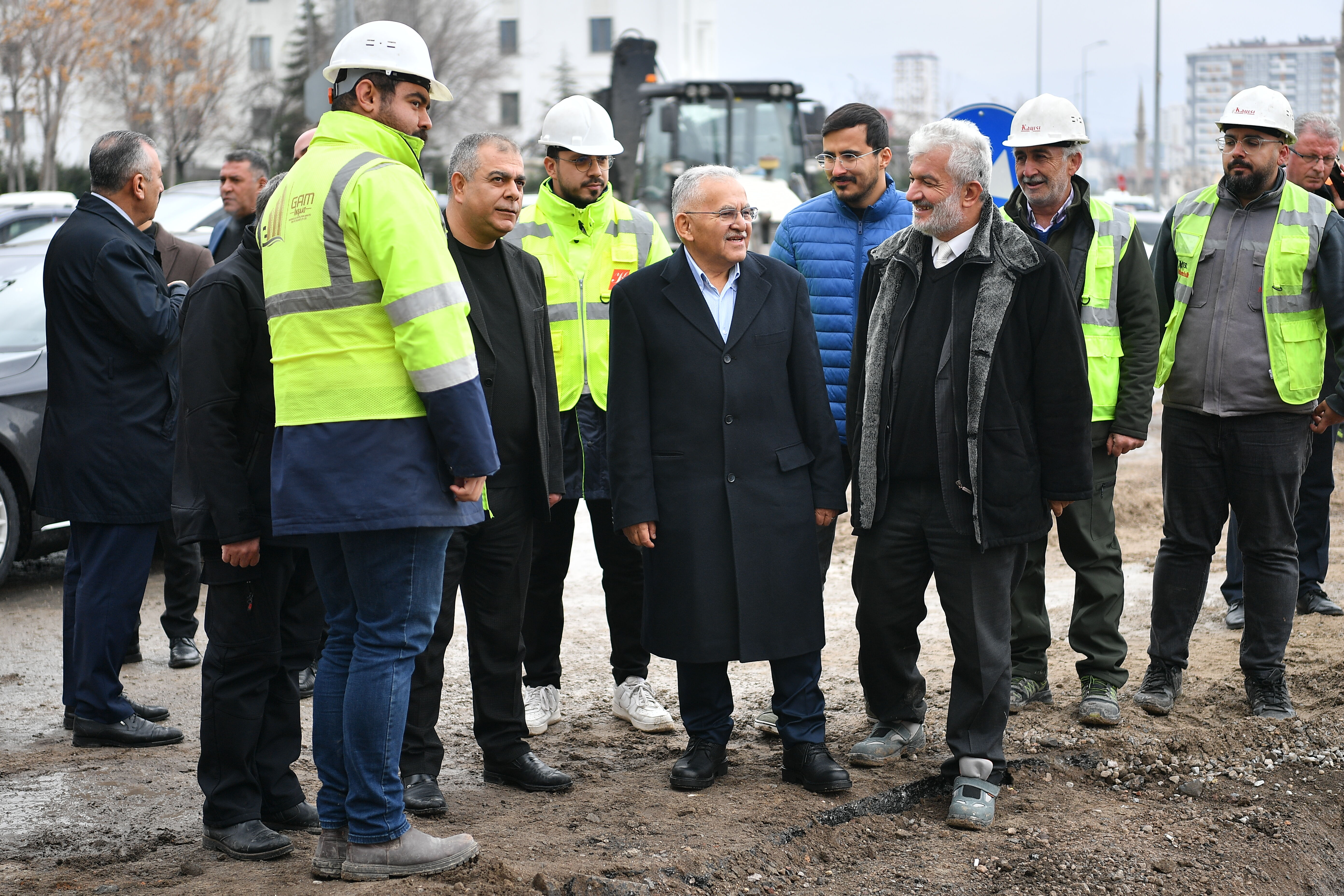 Başkan Büyükkılıç, Kartal Kavşağı altyapı çalışmalarını inceledi