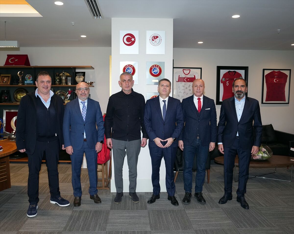 Gençlerbirliği Başkanı Arda Çakmak'tan TFF Başkanı Hacıosmanoğlu'na ziyaret