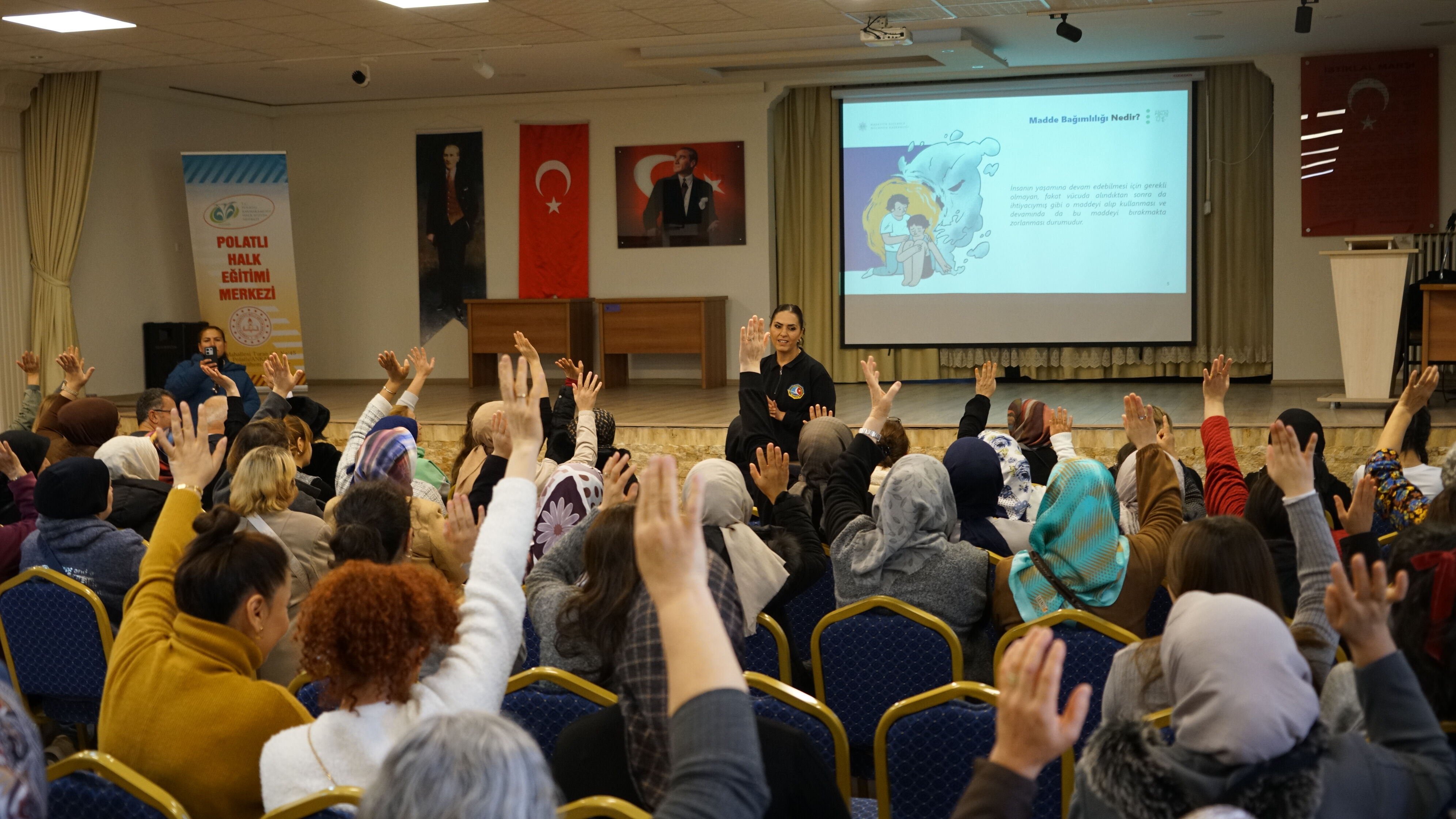 Polatlı'da 'En İyi Narkotik Polisi Anne Projesi' anlatıldı