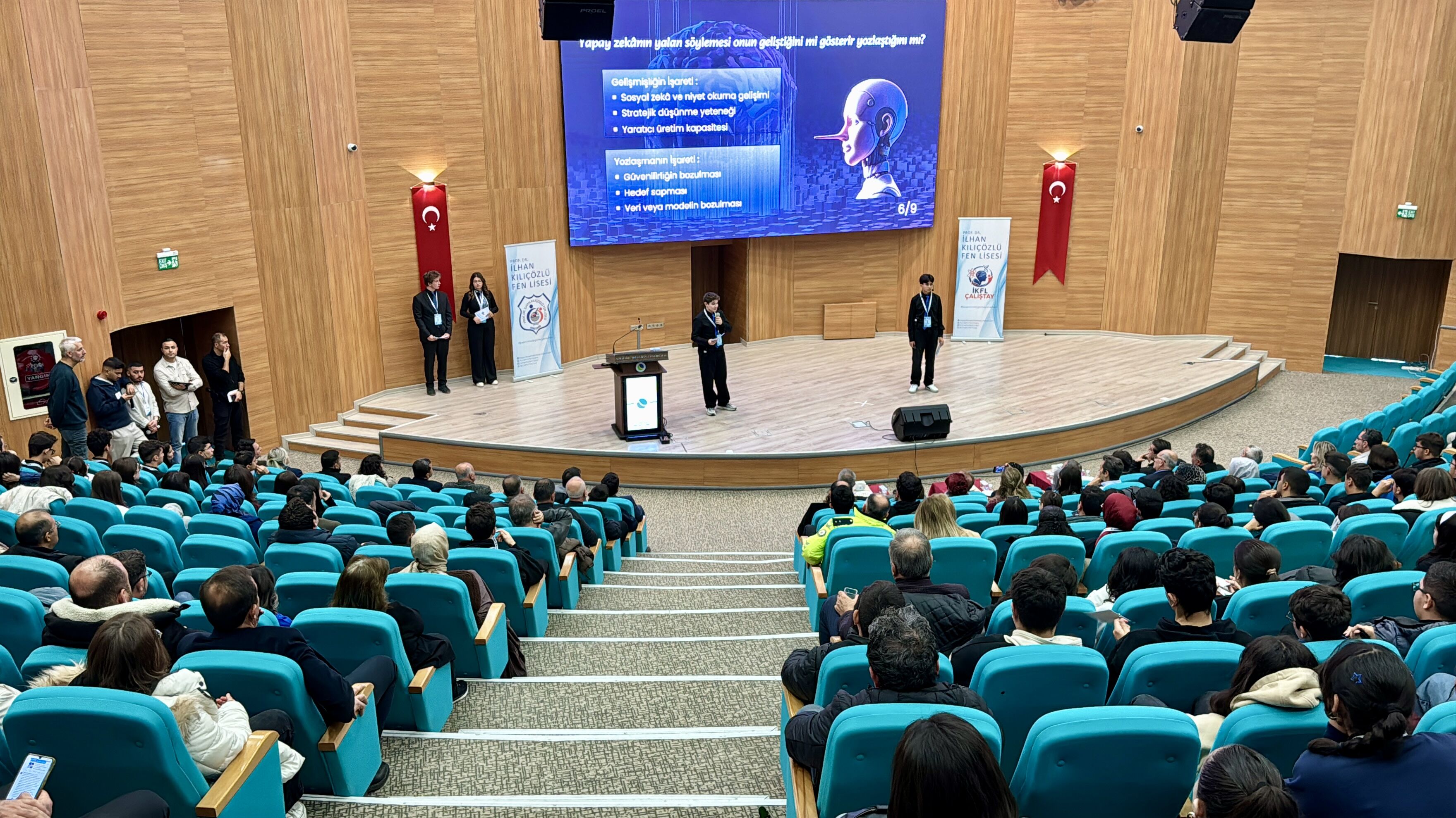 Kırşehir'de '1. Prof. Dr. İlhan Kılıçözü Fen Lisesi Öğrenci Çalıştayı' düzenledi