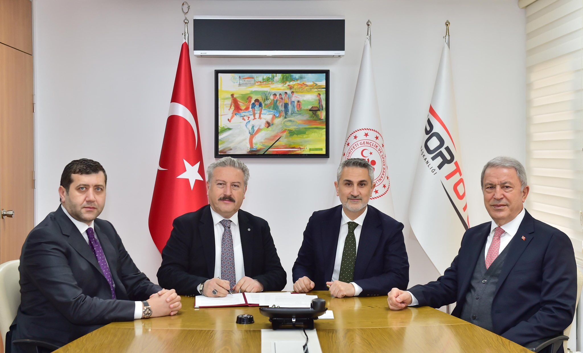 Kayseri'de Yeniköy Spor Tesisleri'nin yenilenmesi için protokol imzalandı