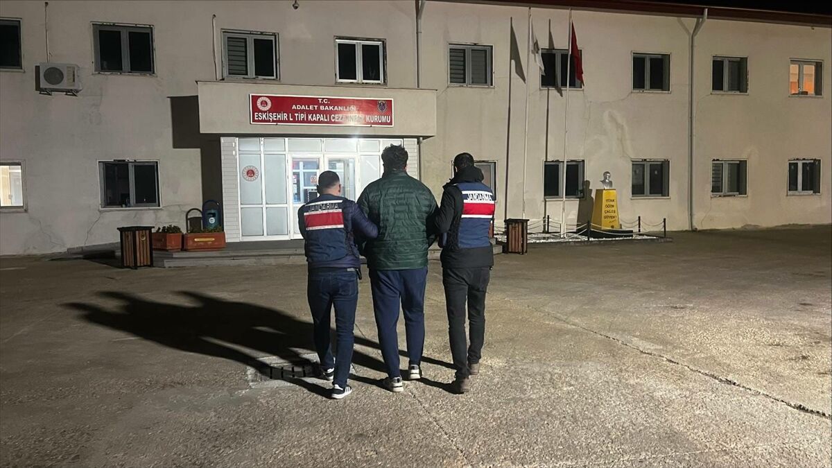 Eskişehir'de firari FETÖ hükümlüsü yakalandı